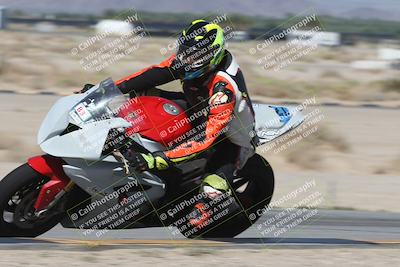 media/Oct-02-2025-Racers Edge (Thu) [[2c91cb6ab3]]/3-B Group/Session 1-Turn 9 Inside (1020am)/